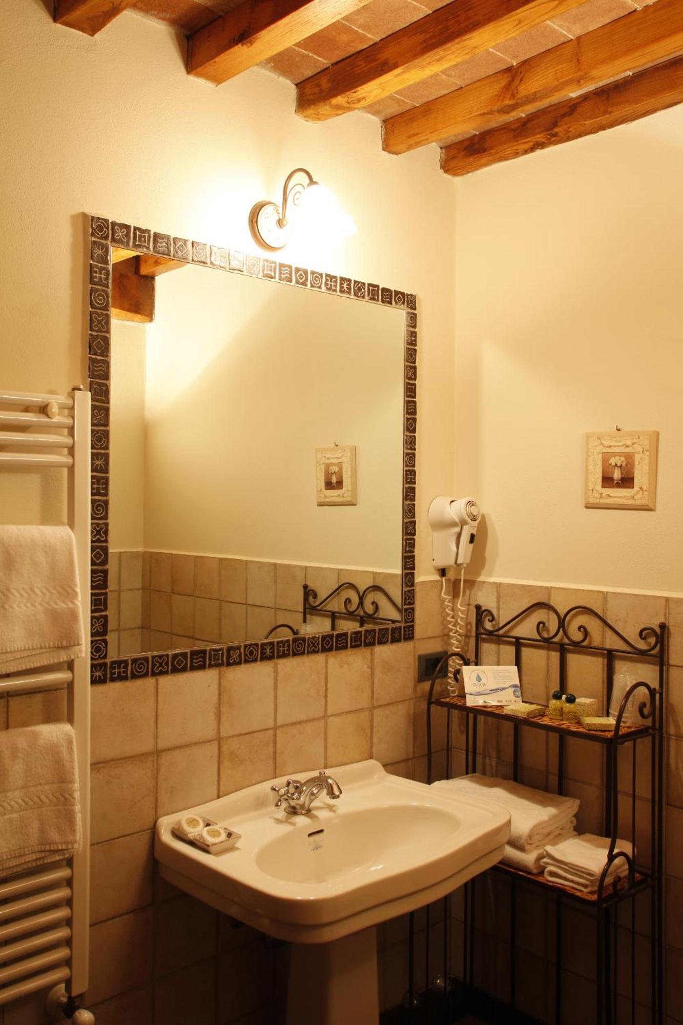 Bio Agriturismo La Bell'Antiglia Villa Montemerano Room photo